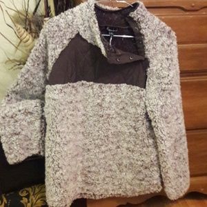 WORN A COUPLE OF TIMES BOUTIQUE SHERPA